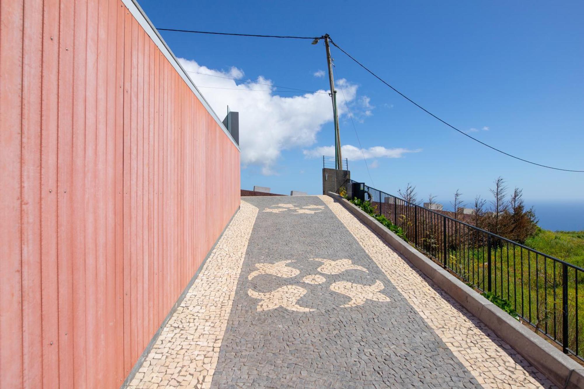 Leonor Cliffside Retreat