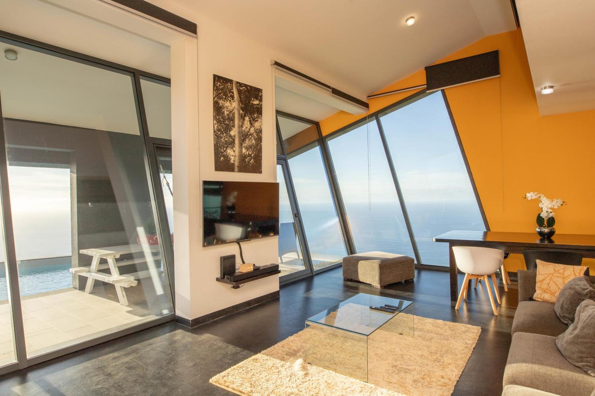 Leonor Cliffside Retreat Villa